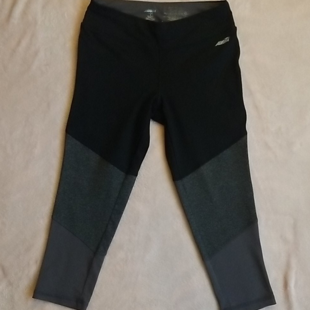 Cropped workout leggings